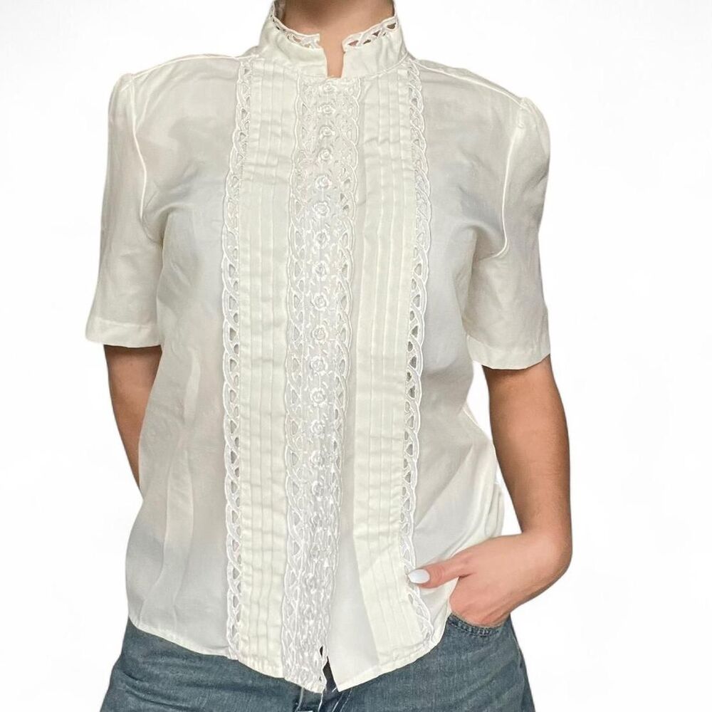 True Vintage White Frilly Lace-Embellished Top - Picture 3 of 8